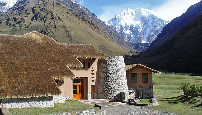Wpei9-peru-walking-2